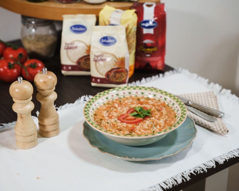 Foto de Arroz de Tomate Cremoso: Receita Fácil e Deliciosa