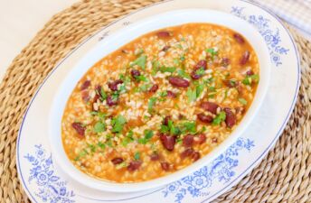 Pataniscas de Bacalhau Com Arroz de Feijão